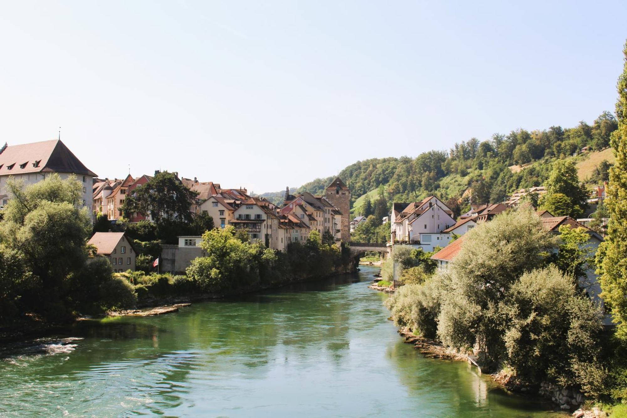 Business I Family Apartment I 1-4 Personen - Aare Blick, Nahe Altstadt I Beamer - 99" Leinwand I Terrassen Lounge Und Parkplatz بروغ المظهر الخارجي الصورة